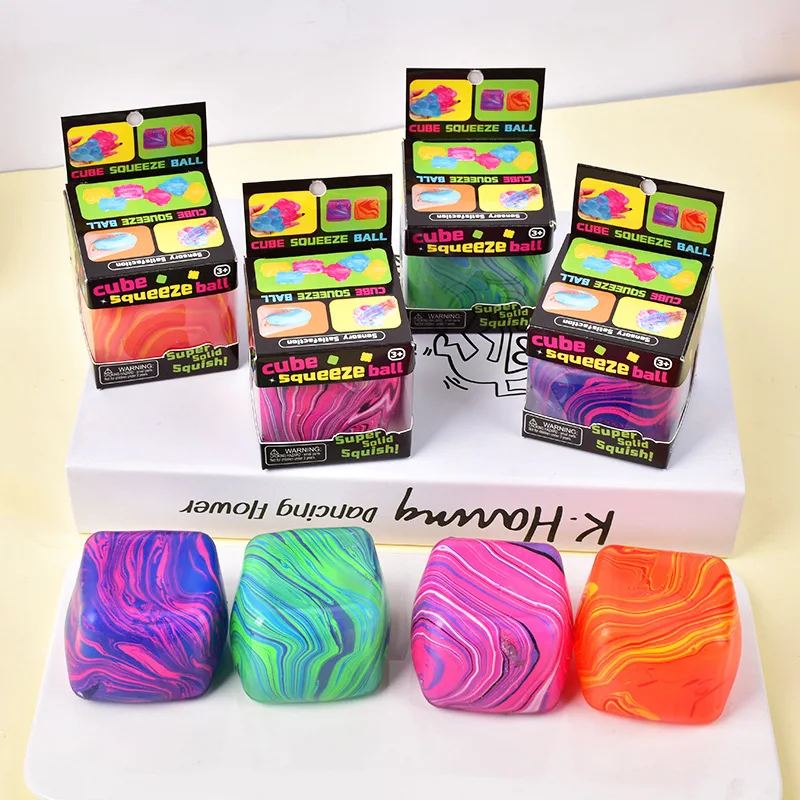 Flowstone ice cubes, squeeze a - đánh giá và giá Fidget Cube Original