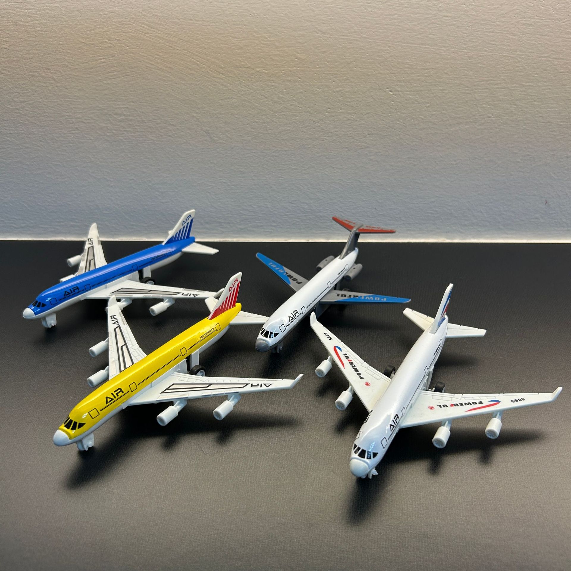 Miniature Aviation Model Child - đánh giá và giá Model Airplane Plastic